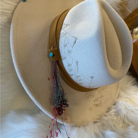 Burnt and designed hat - Picture 2 of 2